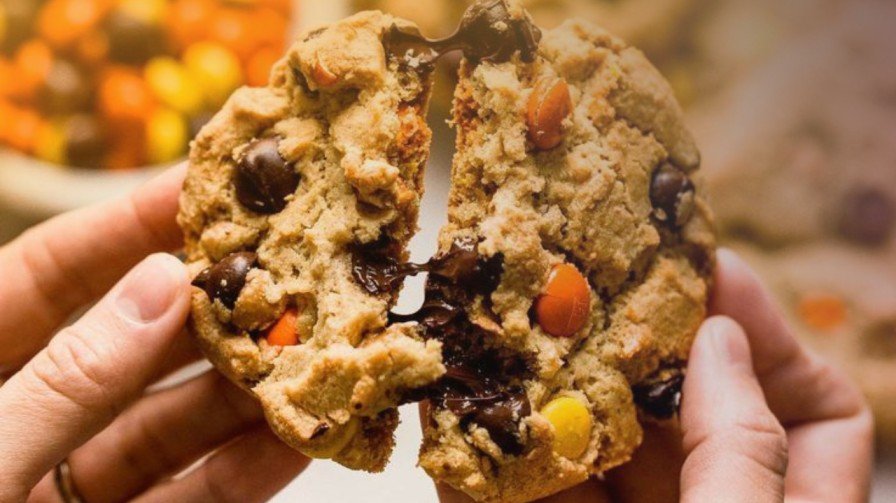 Amazing Soft Peanut Butter Chocolate Chip Cookies Recipe