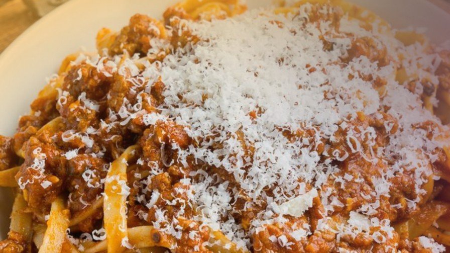 Crafting the Ultimate Bolognese Delight