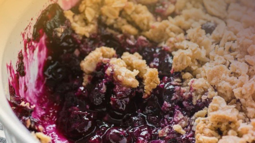 The BEST Blueberry Crisp